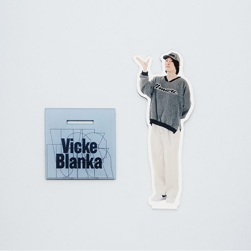 Vicke Blanka Acylic Stand